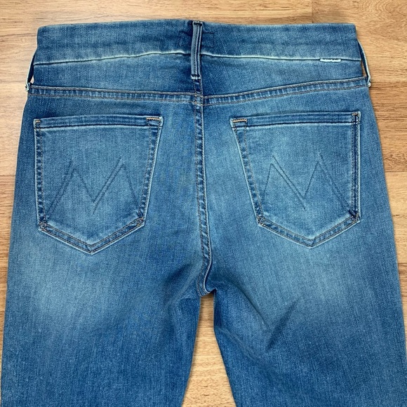MOTHER The Looker Ankle Fray Jeans in Bird of Paradise Wash - Picture 7 of 13